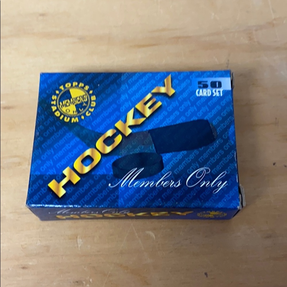 Topps stadium club hockey members only set